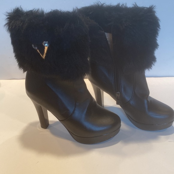 Meechi Black Faux Leather High Heel Platform Bootie - Picture 3 of 13